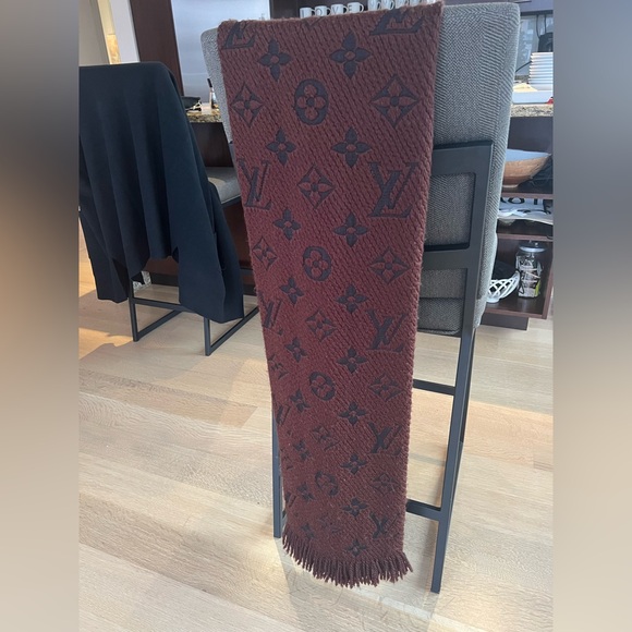NEW LISTING Louis Vuitton Scarf 🖤🤎 - Picture 4 of 8